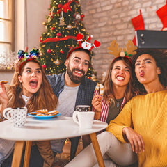 HOVACY Christmas tree headband brings seasonal flair for gatherings and photos.