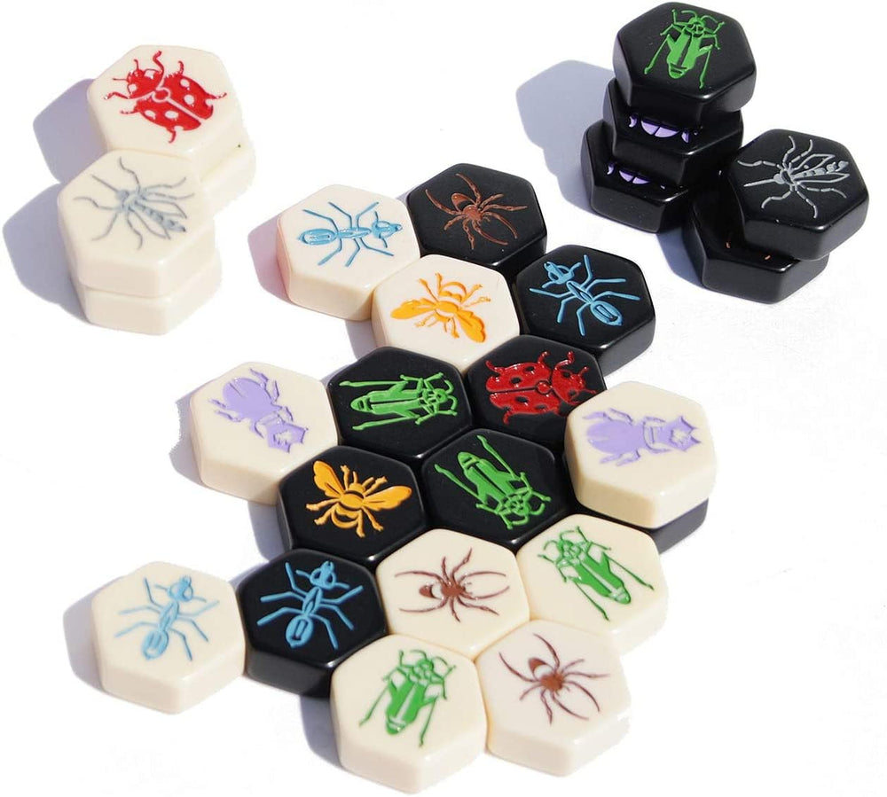HUCH Hive Pocket on-table gameplay for quick setup and strategic depth.