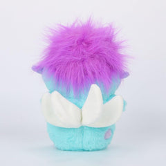 HYKJSHED Bibbe Plush easy-care scene showing soap and water cleaning.