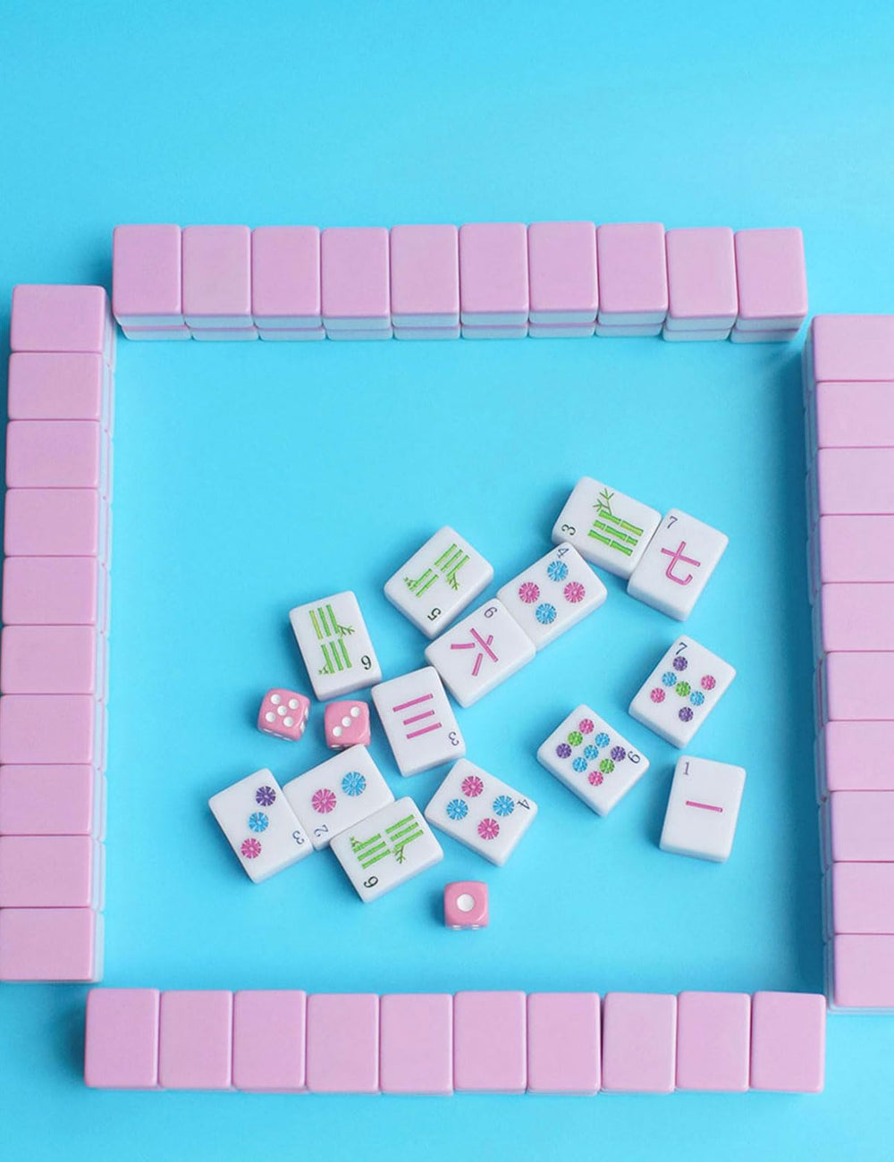 HYZYey clearly designed tiles improve readability for family game nights.