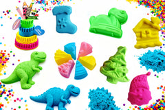 HZDCBUS sand tray included for tidy, mess-controlled play sessions.