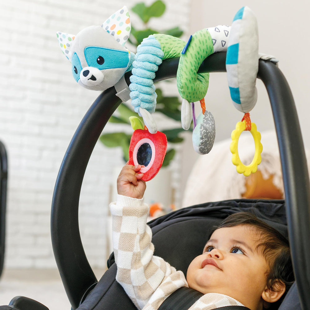 Infantino on-the-go entertainment for stroller rides and park strolls