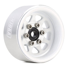 INJORA beadlock wheel with removable center hub for quick setup.
