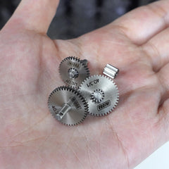 INJORA grease reminder for optimal gear performance during installation