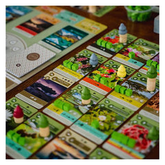 Inside Up Games Earth: fauna and flora interact to create new synergies.