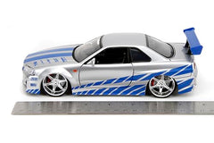 Jada Skyline R34 interior details invite closer inspection for display enthusiasts.