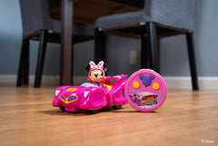 Jada Minnie Bow RC remote control for easy one-handed steering.