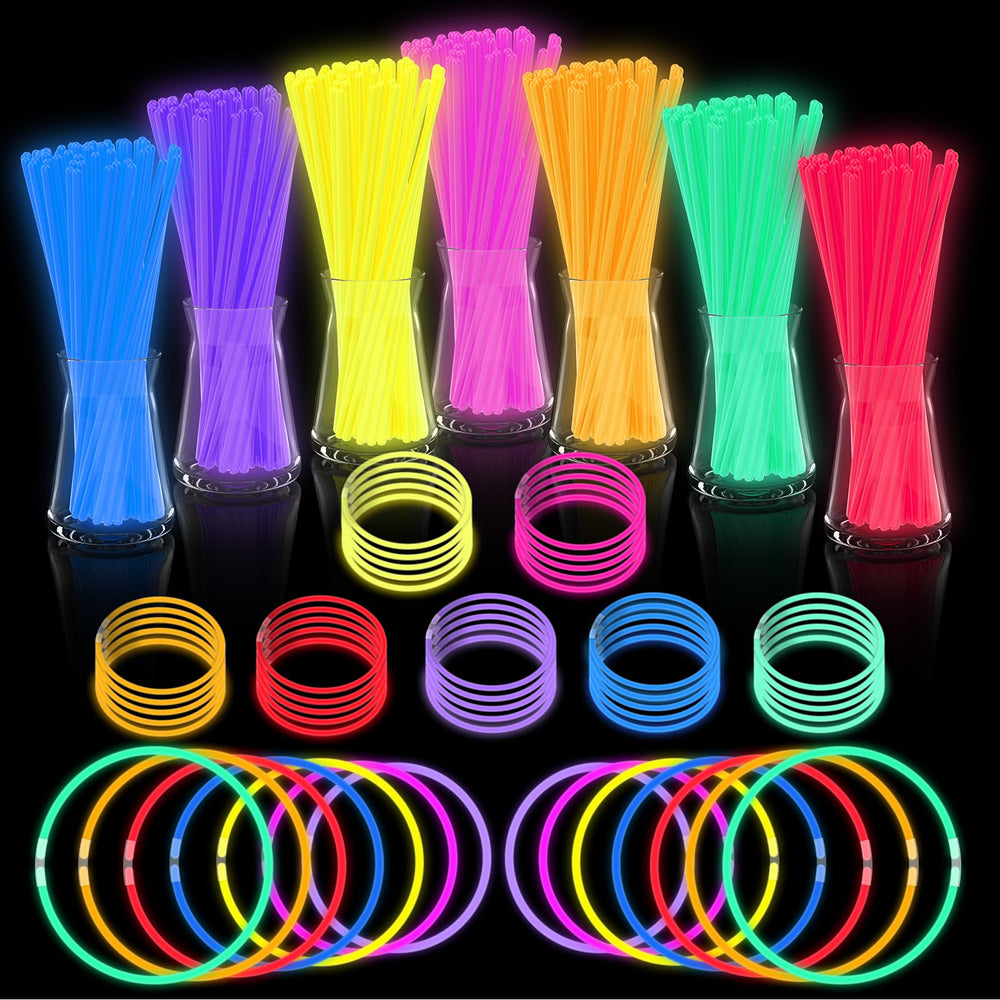 JICUICUI glow sticks 500pk illuminate events with long-lasting brightness.