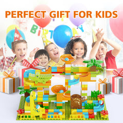 JIXIN playset assembly fostering cooperative building