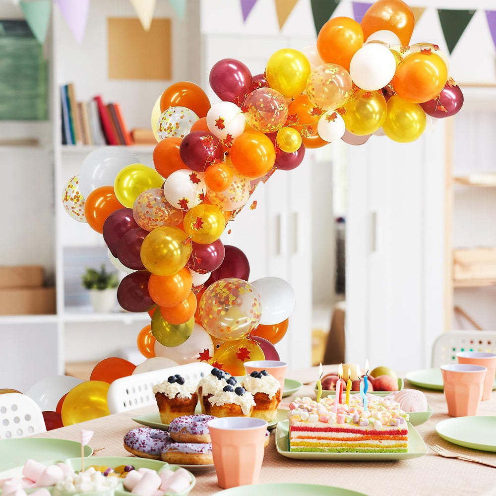 Jobkoo 18-inch white balloon provides contrast and balance.