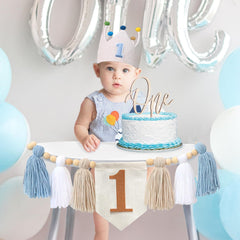 Juizay blue themed party decor creates a cohesive celebration ambiance