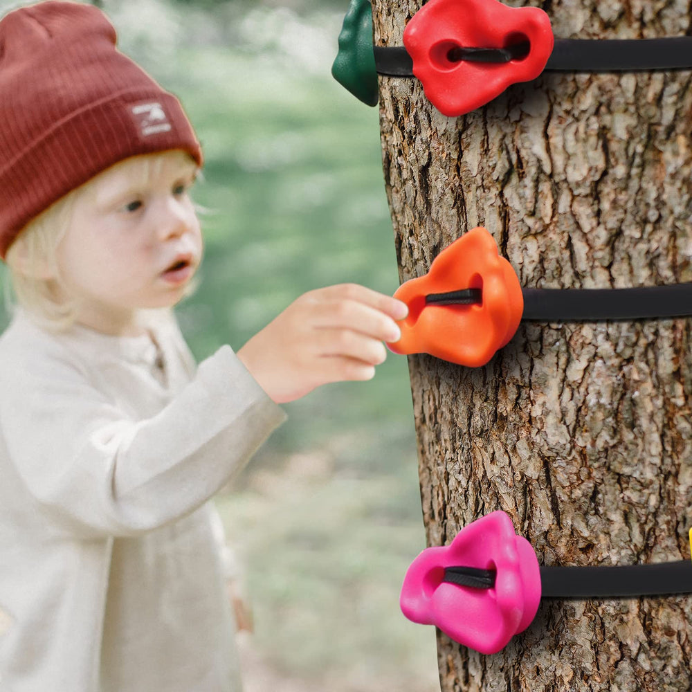 Just.smile setup on a tree demonstrates fast installation.