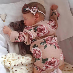 Kaydora Reborn clothes set enhances dress-up experiences.