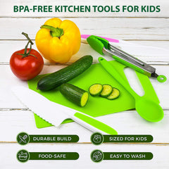 KEFF Kids Kitchen Set recipe book supports guided learning and exploration