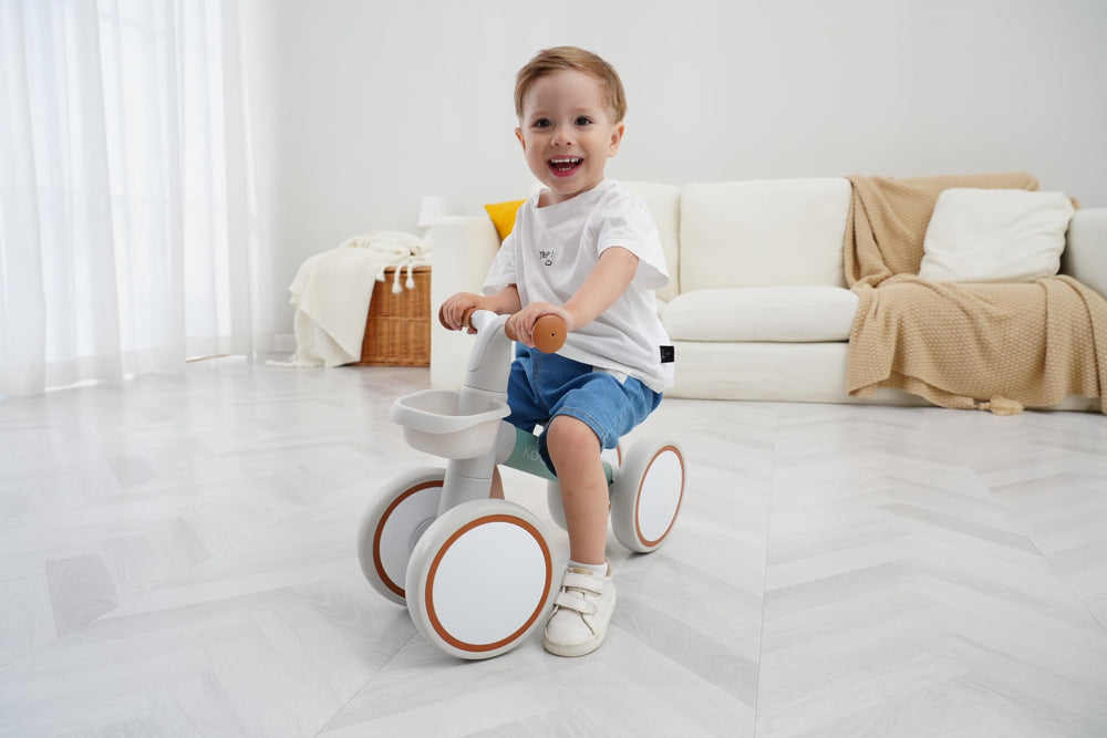 KidRoller pedal-free safety design prevents pinched feet and supports stable play.