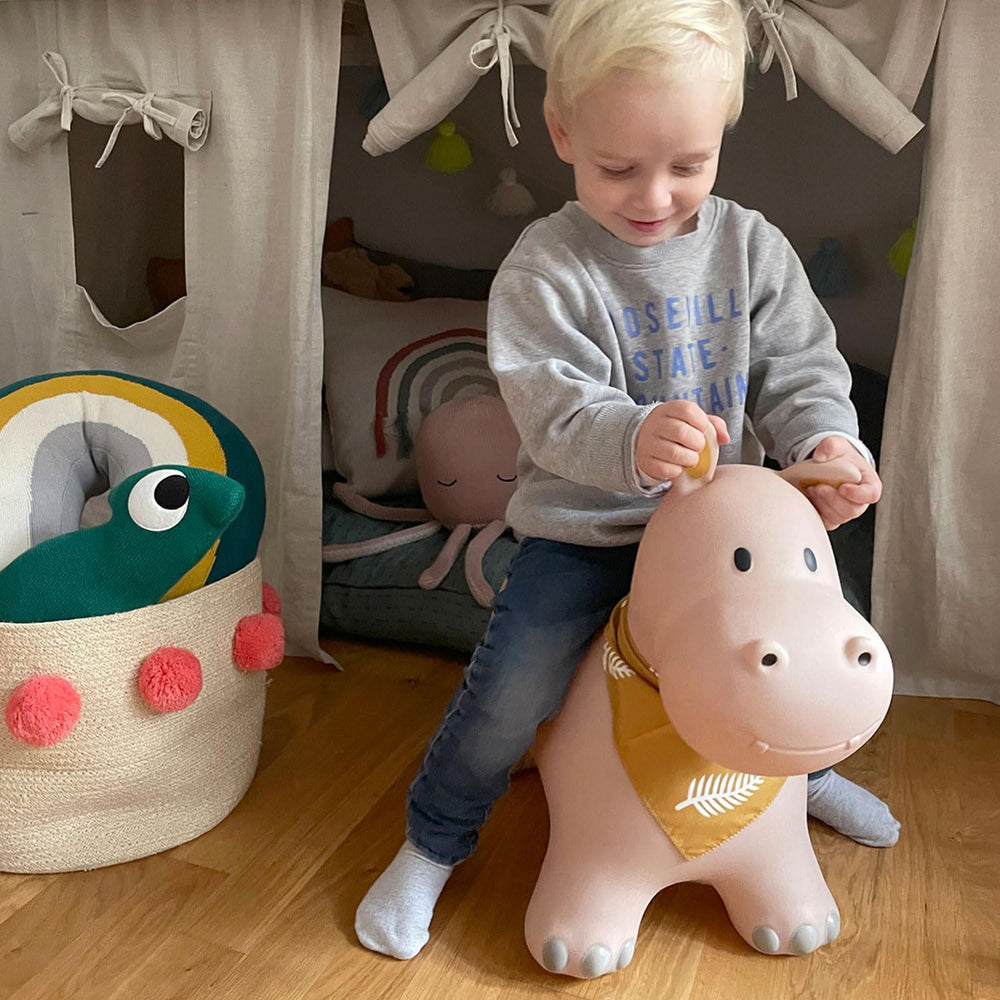 Kindsgut Bouncy Hippo colorful design sparks imagination.