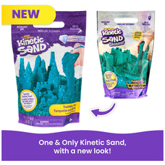 Made with natural sand, Kinetic Sand Twinkly Teal supports pretend play and crafts.