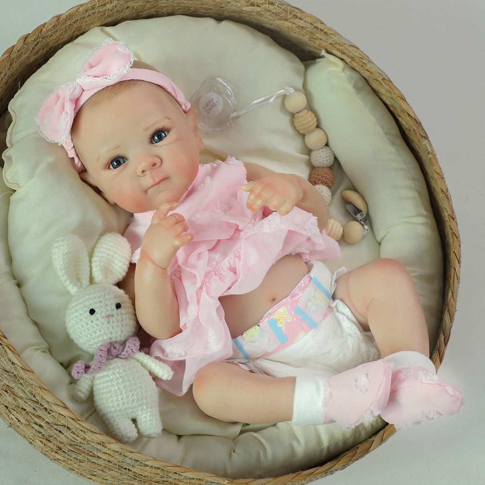 KSBD full vinyl body allows easy posing for photos or interactive storytelling.