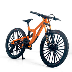 Kuasting 1:8 scale bike toy for compact desk display.