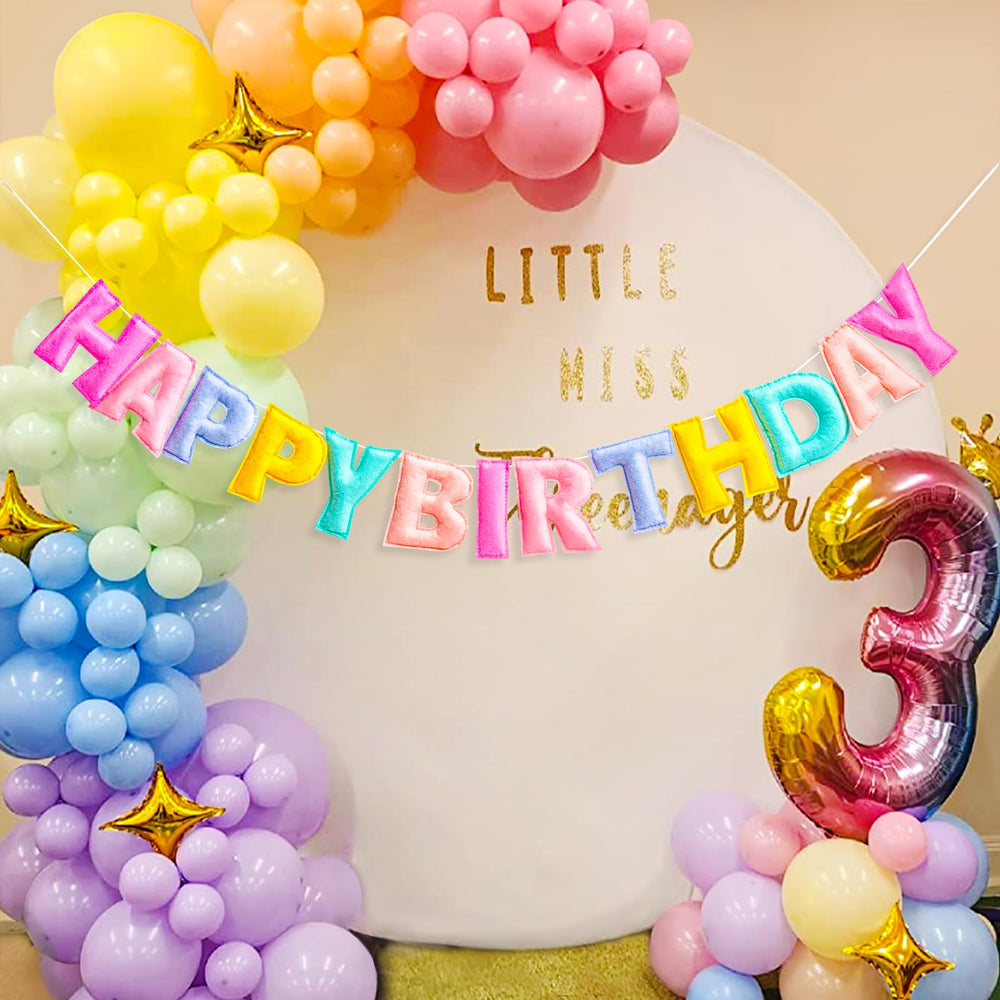 KUQJJQU 4-inch felt letters offer clear visibility and charm.