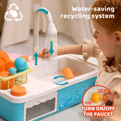 Lalalark chopping sounds and food sanitizing feature sparks realistic play.