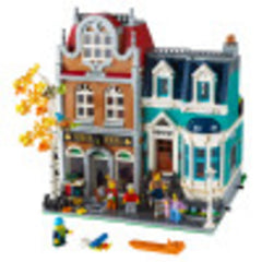 LEGO Creator Expert Bookshop 10270 interior reading nook inviting cozy diorama displays