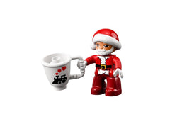 LEGO DUPLO Christmas tree with gifts for constructing festive scenes.