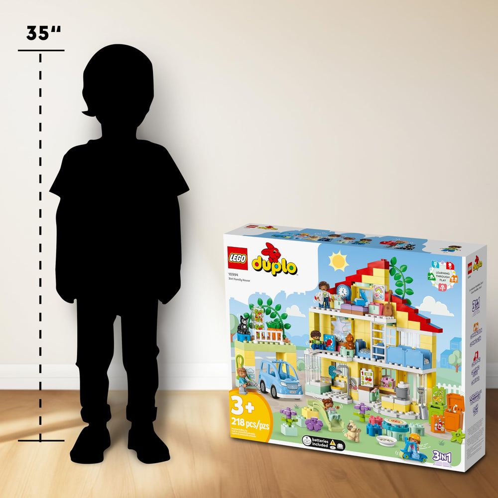 LEGO DUPLO Town 3in1 Star lamp and bunk bed create cozy bedtime moments