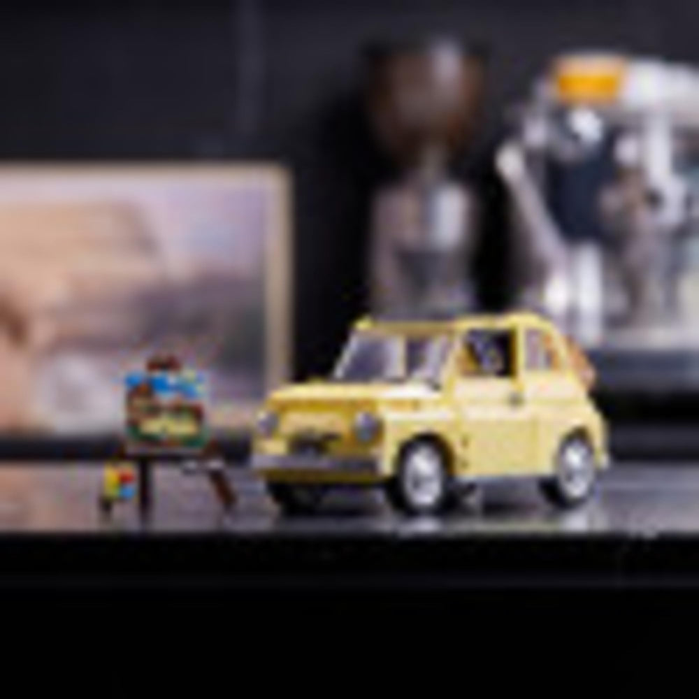 LEGO Fiat 500 10271 paintable easel Colosseum scene for Italian vibe