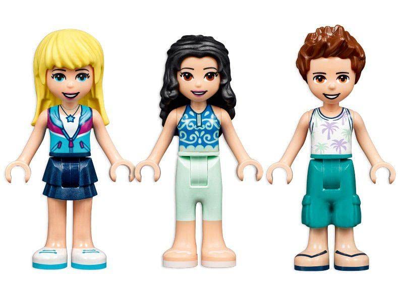 LEGO Friends sailboat has a movable sail for realistic water play.