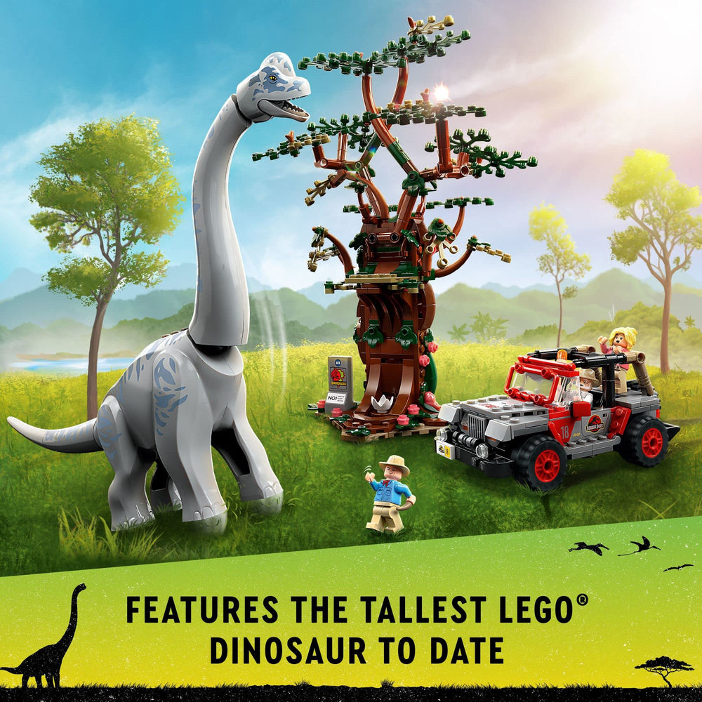 LEGO Jurassic World Dr. Alan Grant minifigure enhances classic movie-inspired play.