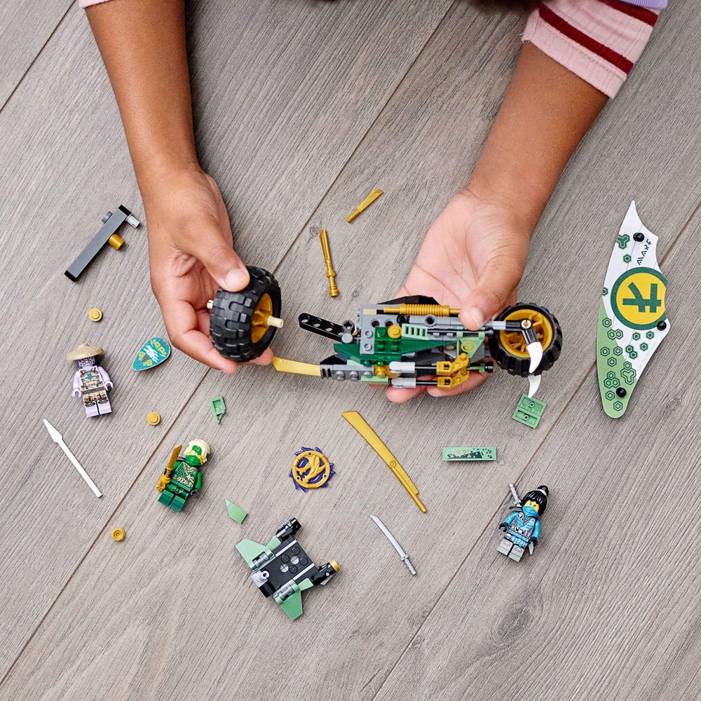 LEGO NINJAGO Open cockpit with Lloyd for immersive building