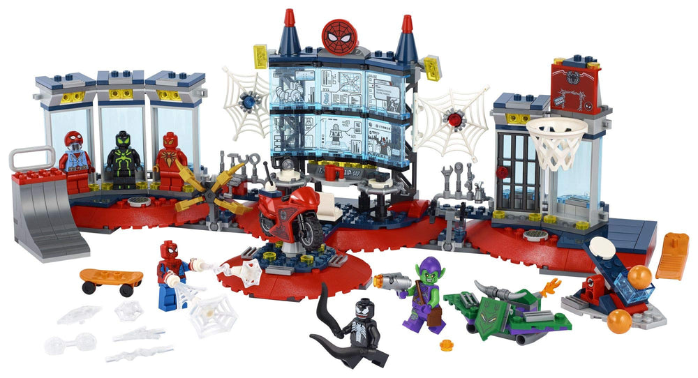 LEGO Spider-Man Attack on the Spider Lair—Green Goblin minifigure for action scenes.