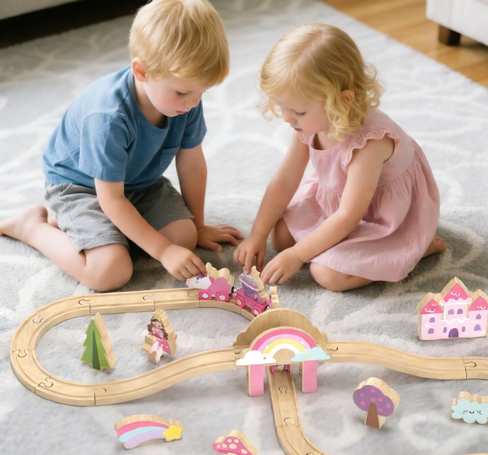 Lehoo Castle gift packaging for a ready-to-gift pink unicorn train set