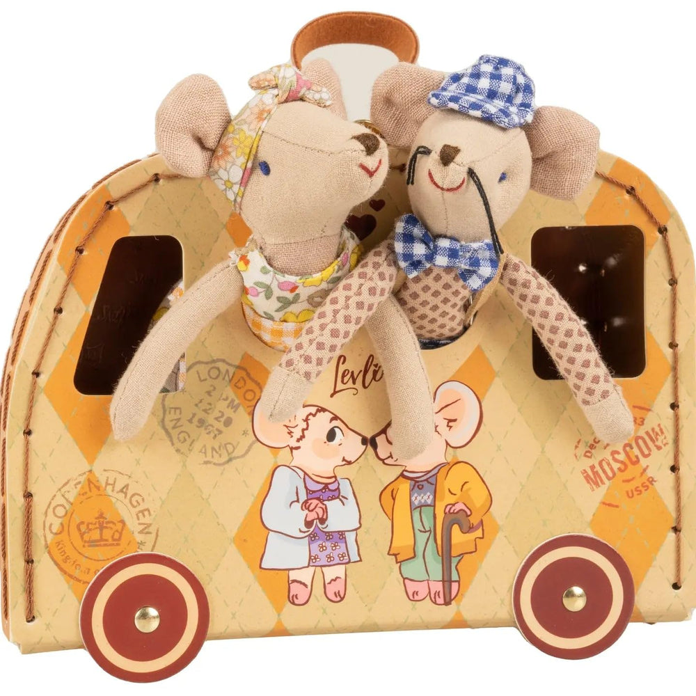 LEVLOVS Travel Mice in-hand display of portable toys for travel play