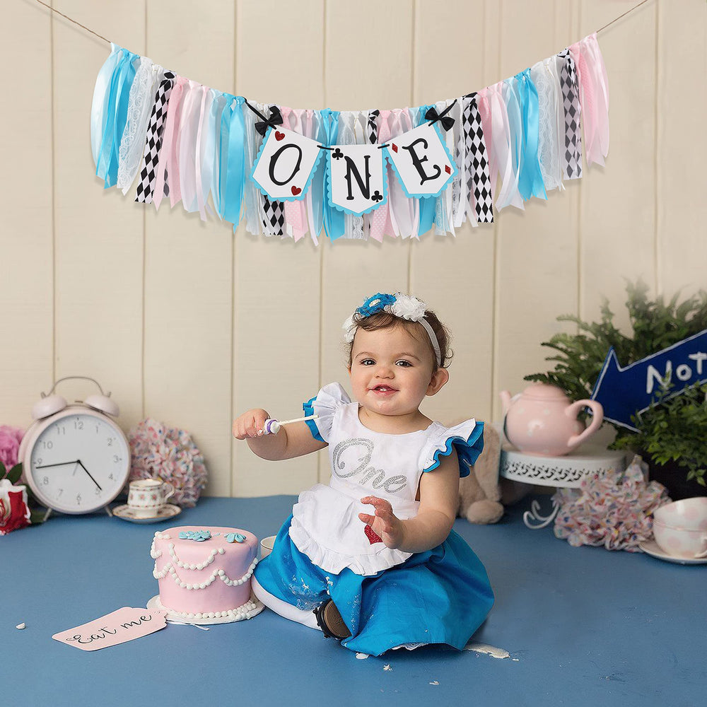 LINLULU Alice banner bow detail enhances classic party style.