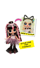L.O.L. Surprise Tweens Billie pearl bracelet enhances coordinated accessories.
