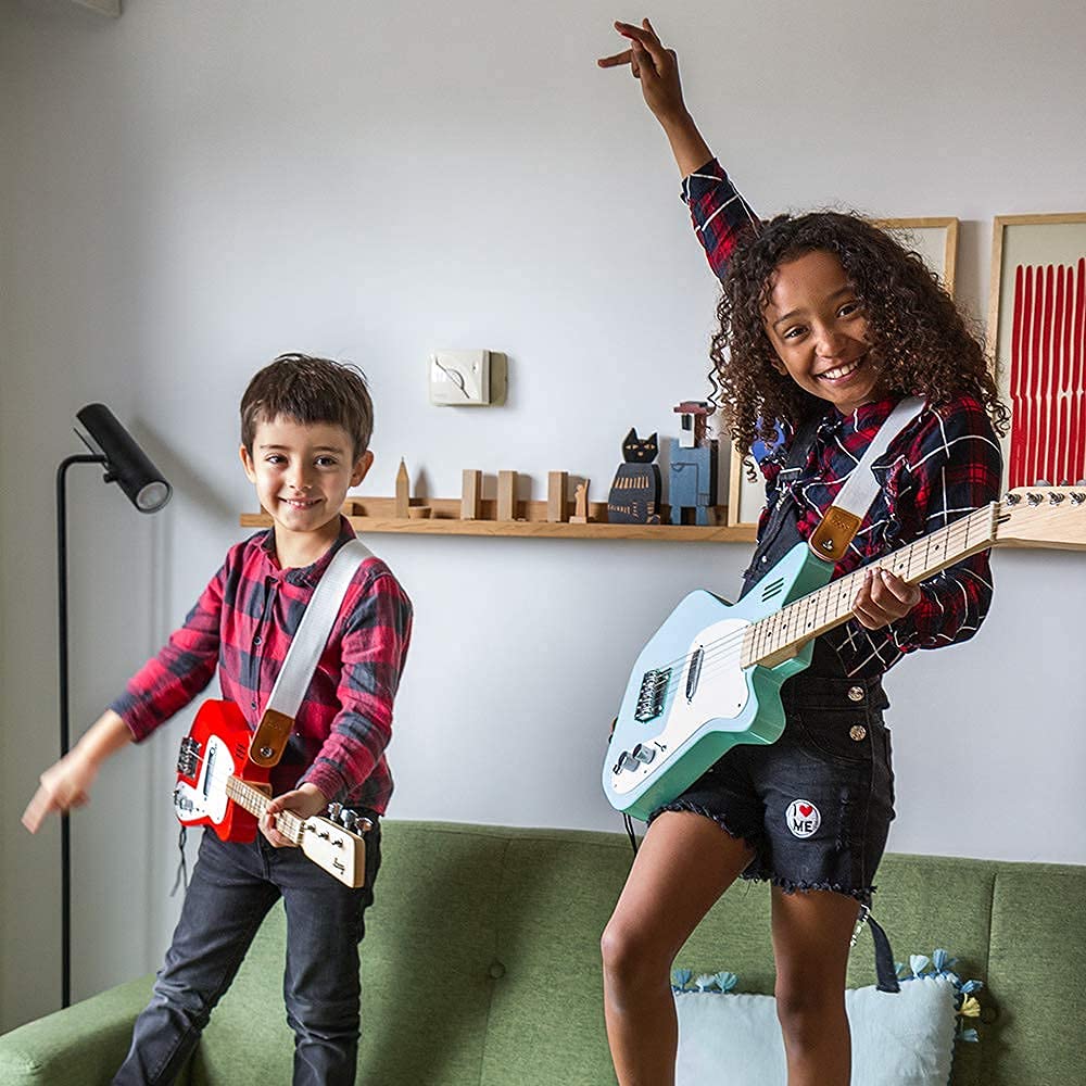 Loog Mini free video lessons accompany daily practice