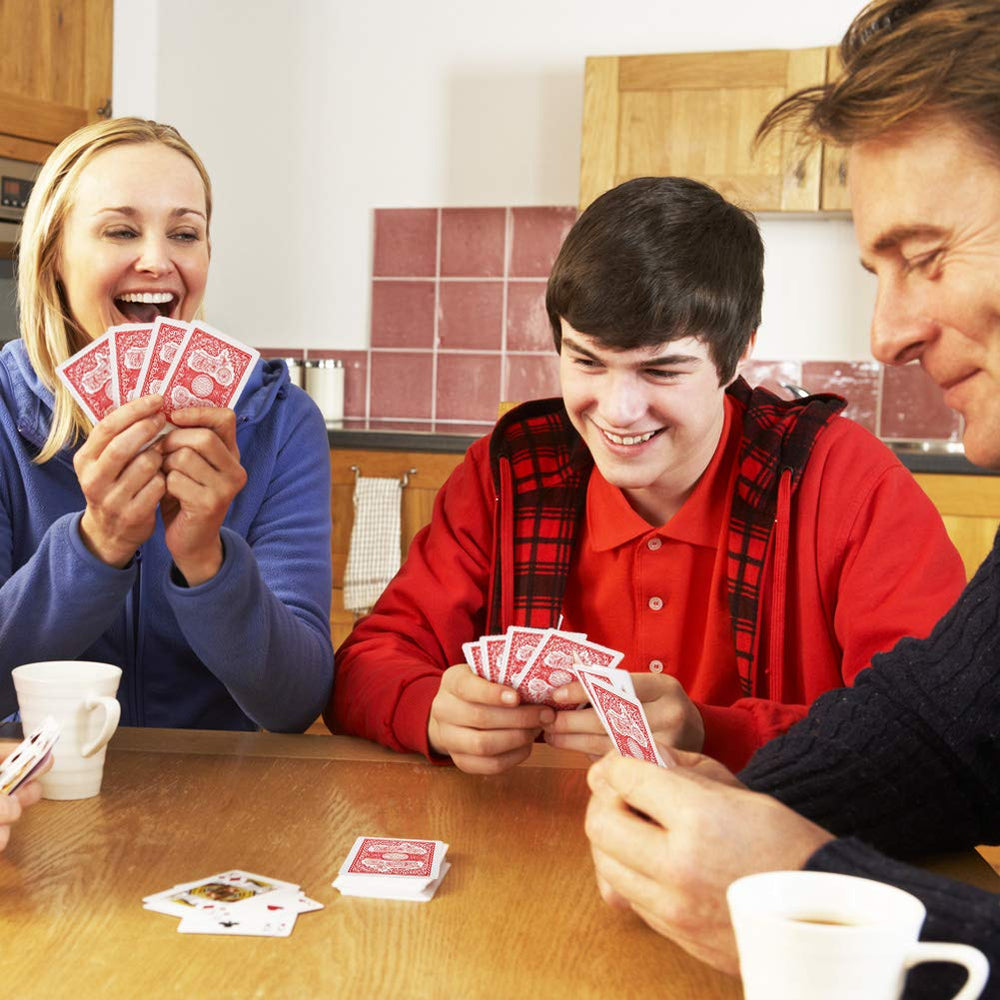 LotFancy blue and red decks for multi-player rounds with color-friendly grouping.