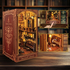 Luuwik Firelight Library Nook includes a dust cover to keep the display pristine.