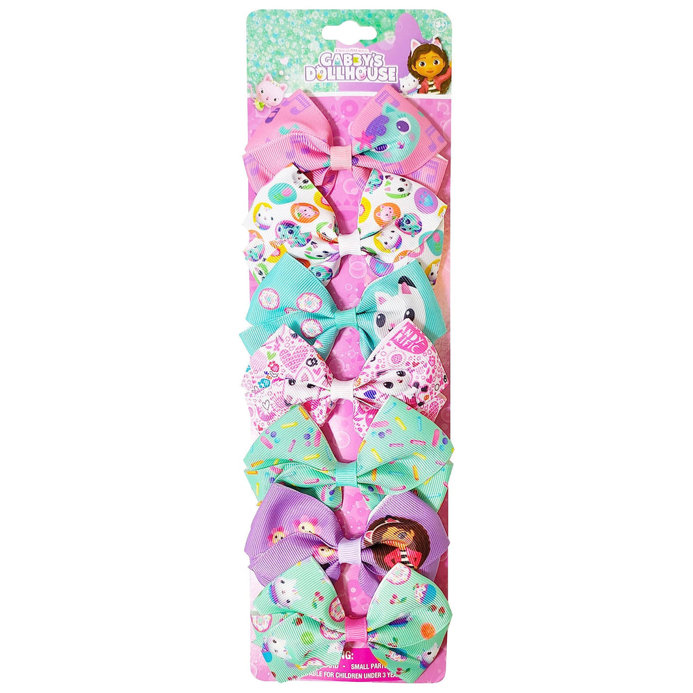 LUV HER Gabby’s Dollhouse bow clip keeps hair in place with vibrant character design.