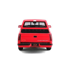 Maisto 1:24 Chevrolet 454 SS red engine compartment with accessible detailing