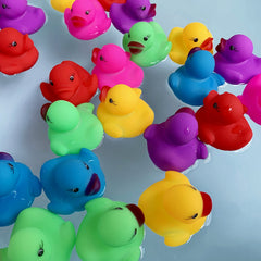 Maliweg bath toy party favors ducks ideal for baby showers and celebrations.