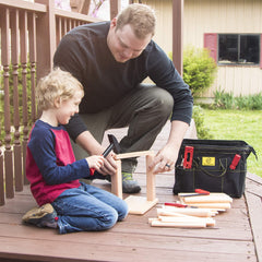 Maluvrian kid-friendly plastic tools support safe exploration and fine motor practice.