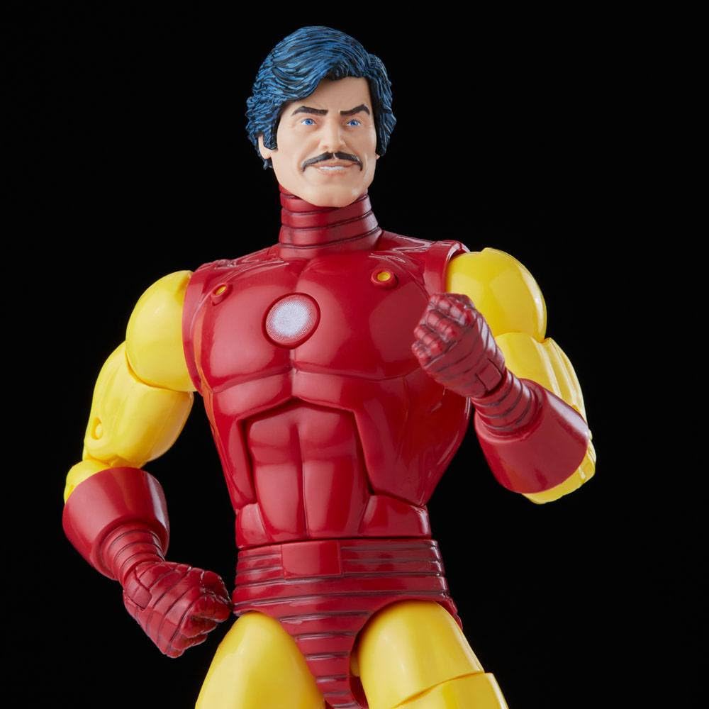 Marvel Iron Man Series 1 with nine accessories and backdrop enhances shelf display.