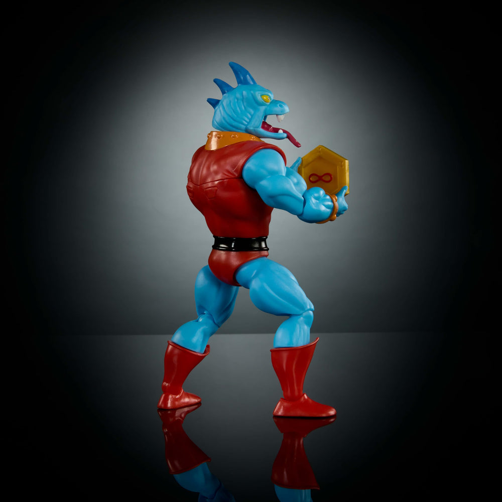 Masters of the Universe Fang Man in-pack display packaging uses thicker cardboard.