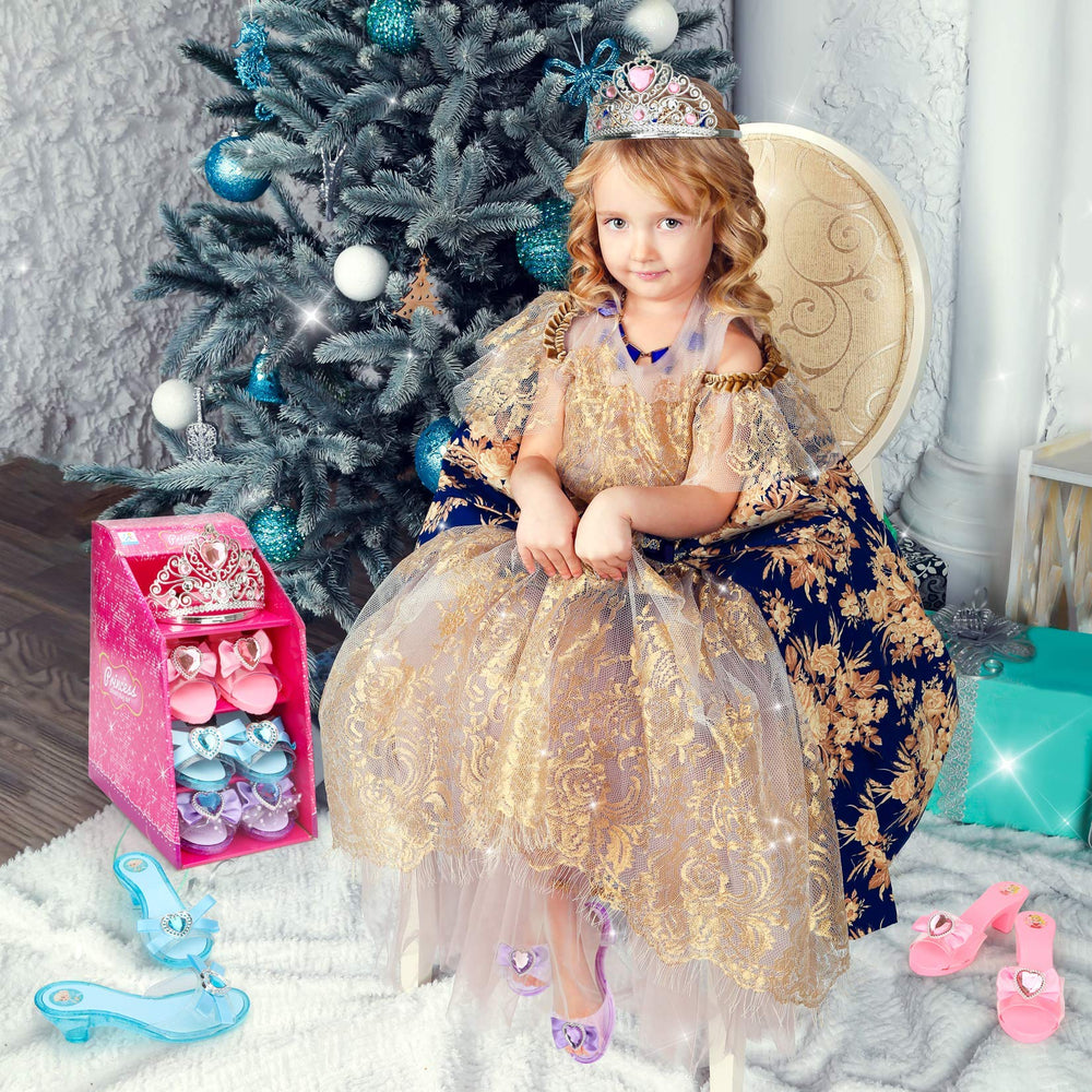 Mastom sturdy storage box keeps dress-up items neatly organized after play.