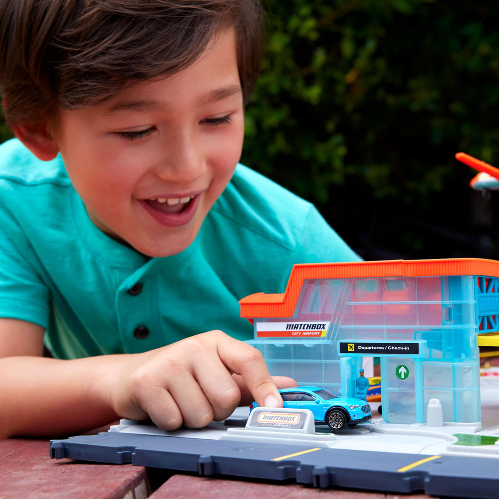 Matchbox die-cast Audi e-tron 1-64-scale adds realistic car details for storytelling.