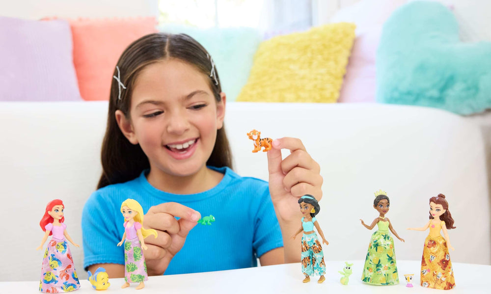 Ariel with Flounder enhances friendship moments for creative play