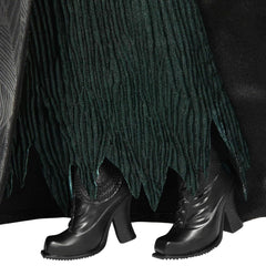 Mattel Wicked Elphaba removable outfit lets kids customize looks and scenes.